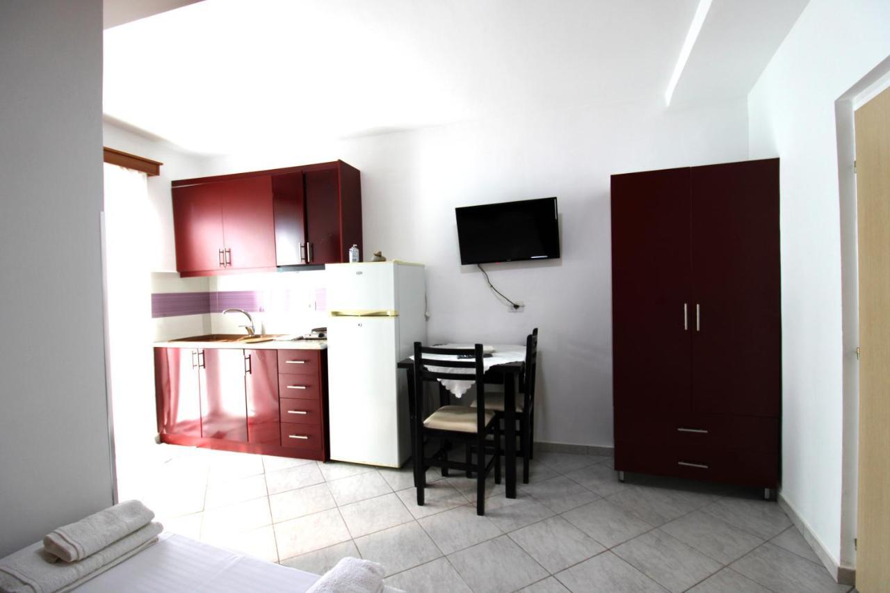 Vila Reni Risi Ksamil Bagian luar foto